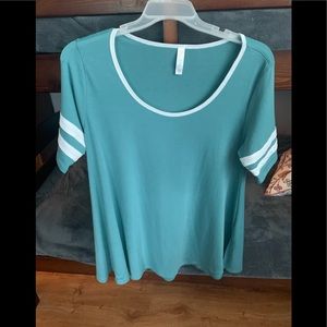 Lula Roe Perfect Tee. Never worn.